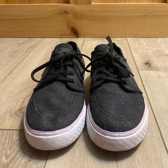 Mens Nike SB Zoom Sneakers - Picture 4 of 7